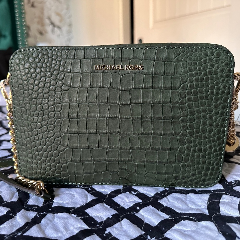 Michael Kors jet set bag